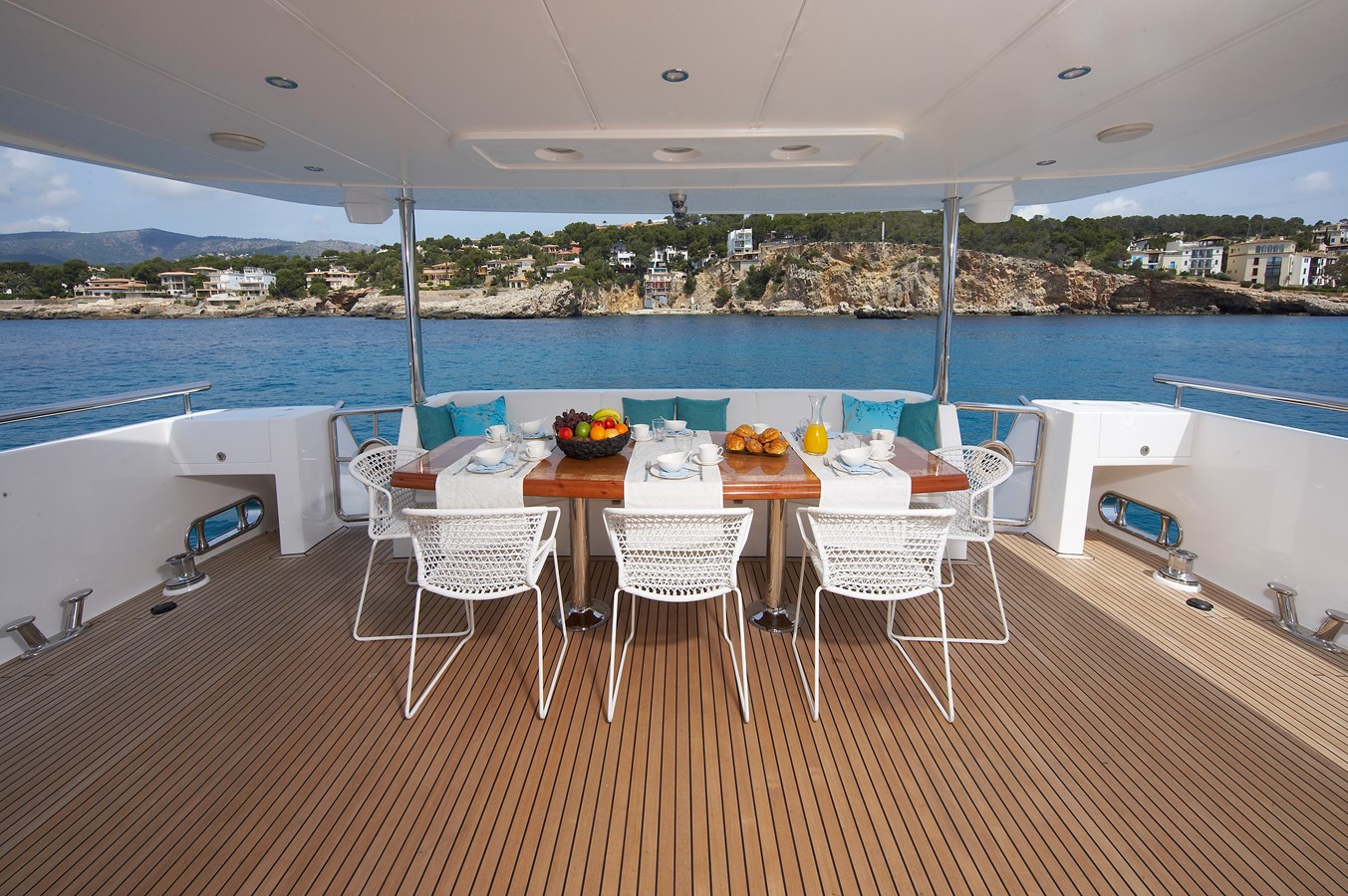 Johnson Motor Yacht JOHNSON 110 FLYBRIDGE For Sale