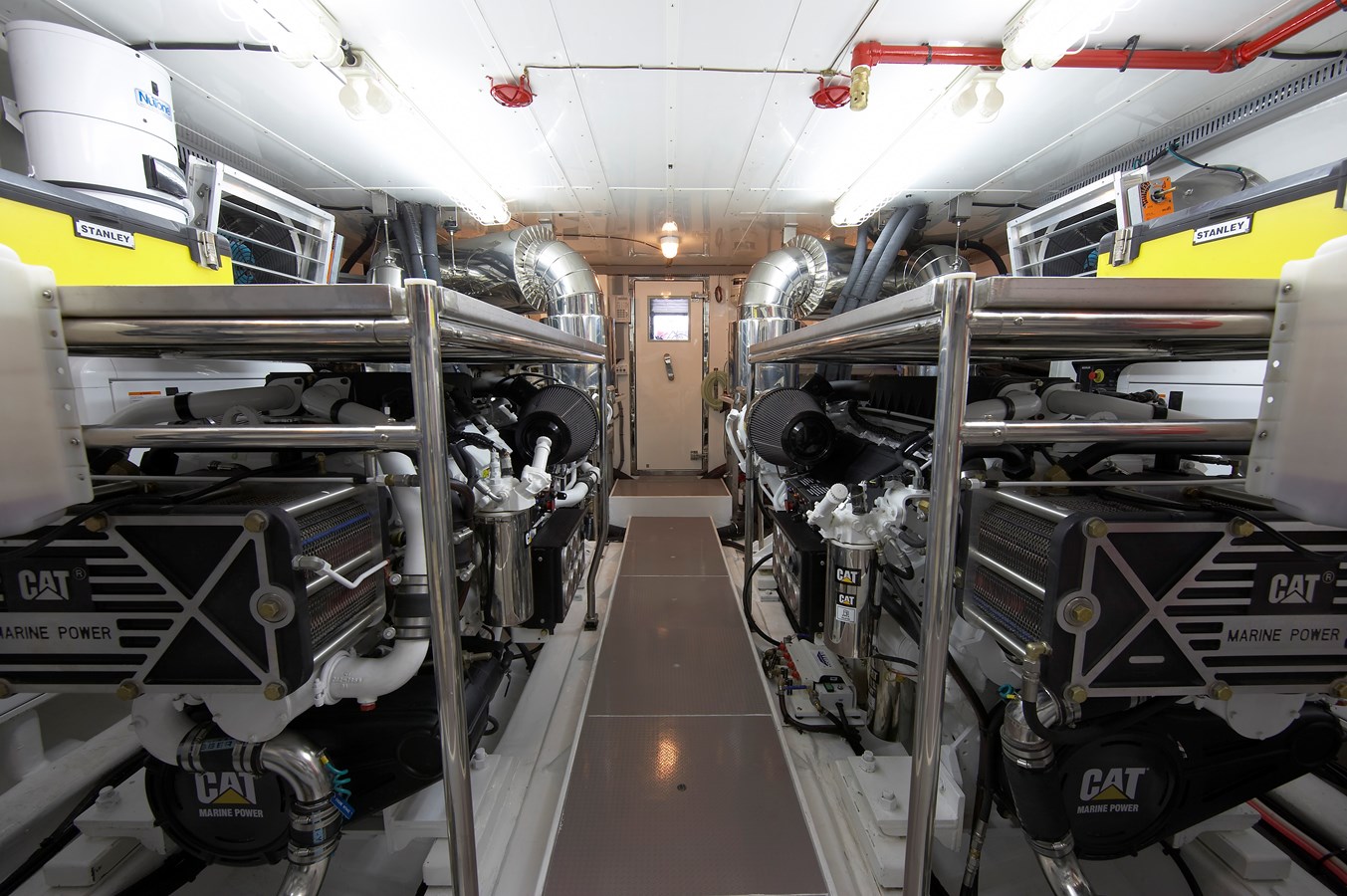Johnson Motor Yacht JOHNSON 110 FLYBRIDGE For Sale