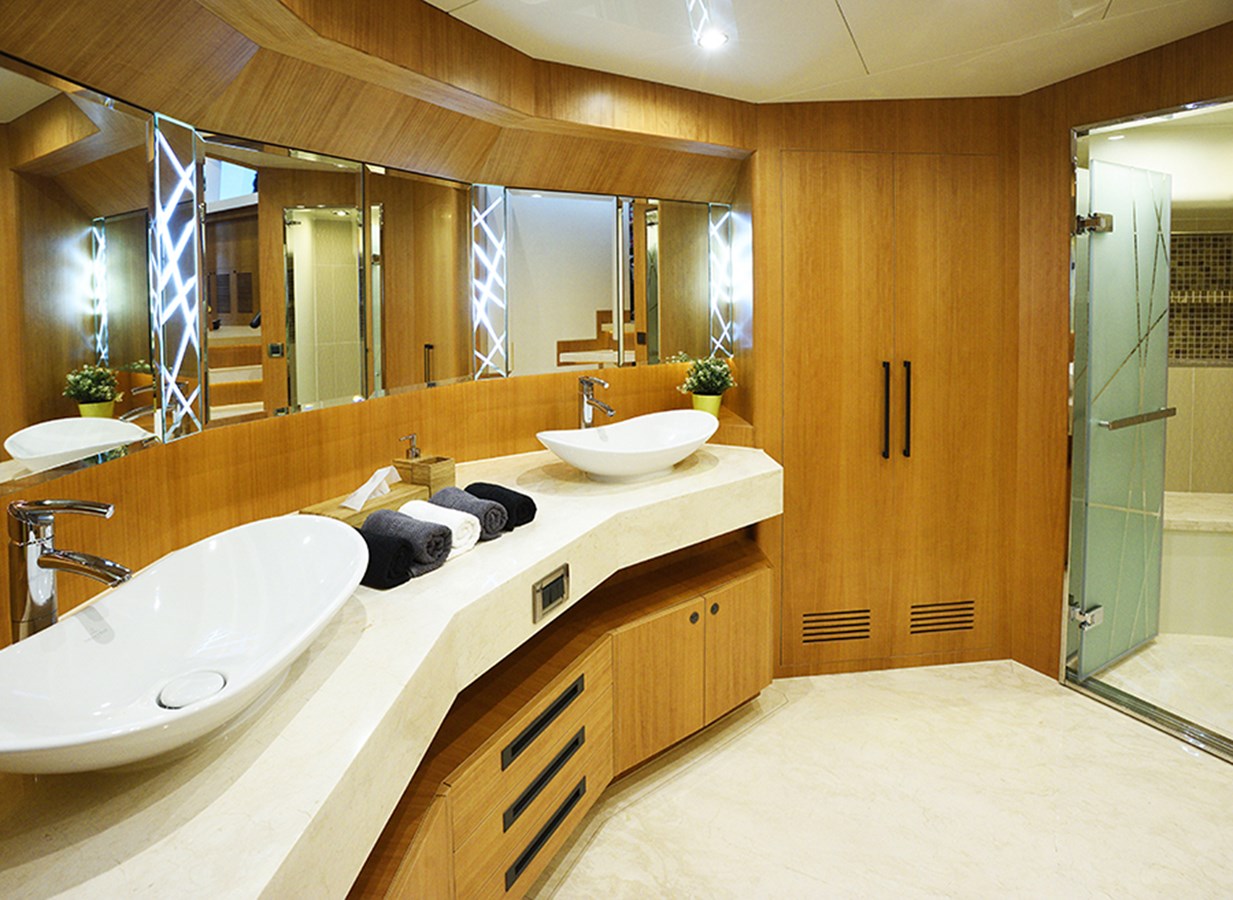 Johnson Motor Yacht JOHNSON 93 OPEN BRIDGE For Sale