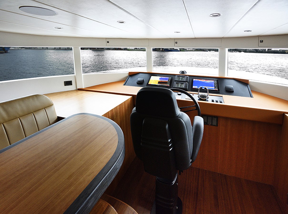 Johnson Motor Yacht JOHNSON 93 OPEN BRIDGE For Sale
