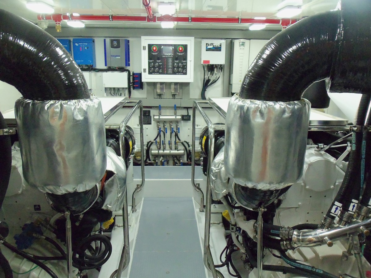 Johnson Motor Yacht JOHNSON 93 OPEN BRIDGE For Sale