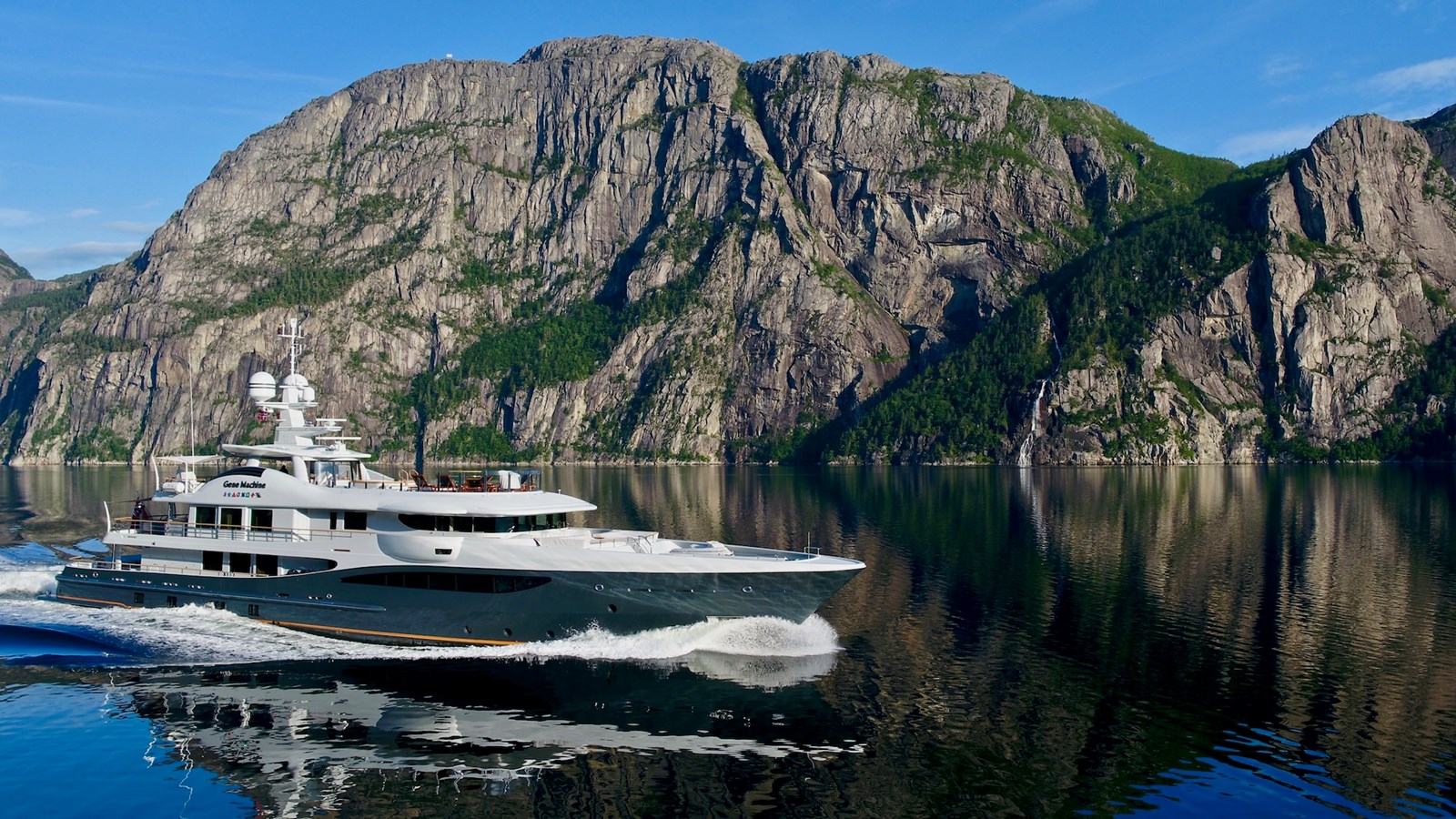 Amels Motor Yacht GENE MACHINE For Sale