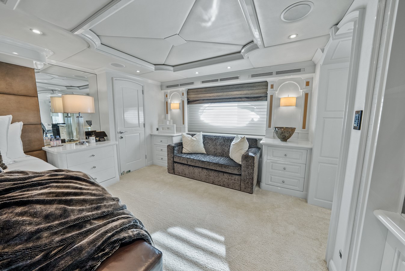 Trinity Yachts Motor Yacht NICOLE EVELYN For Sale