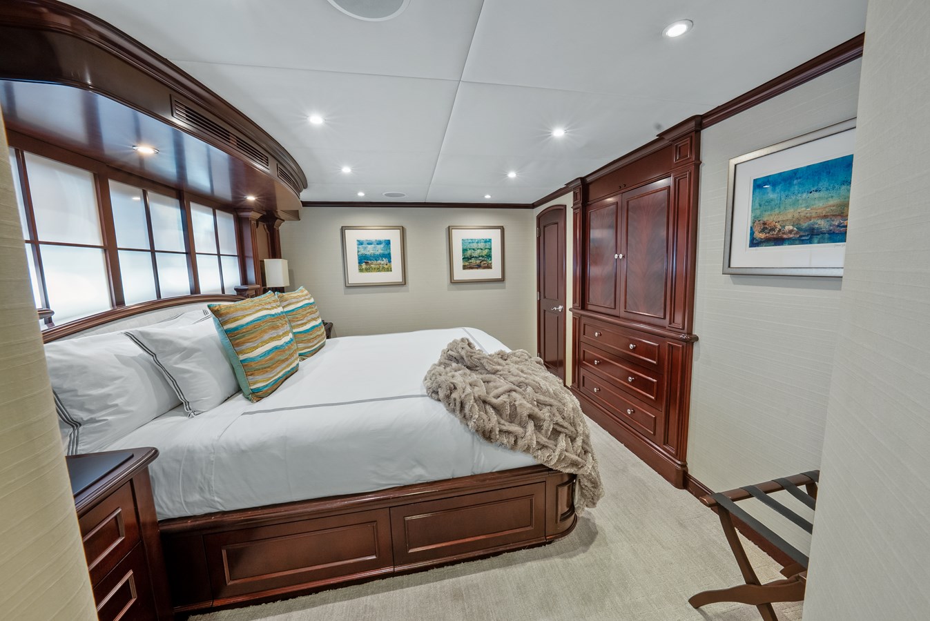 Trinity Yachts Motor Yacht NICOLE EVELYN For Sale