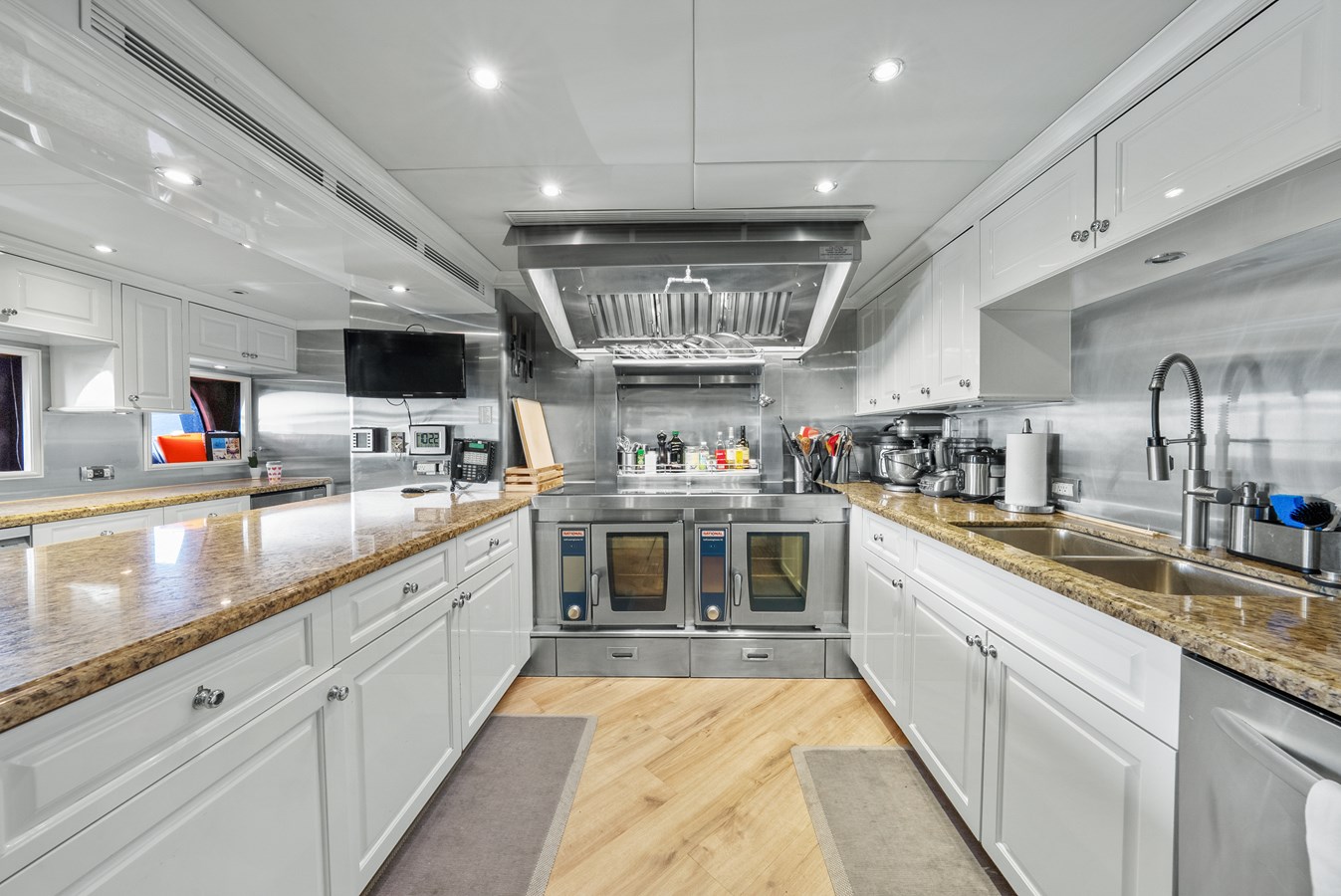 Trinity Yachts Motor Yacht NICOLE EVELYN For Sale