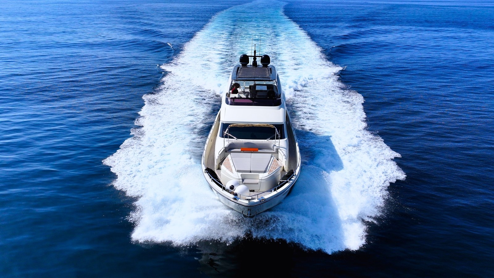 Dominator Motor Yacht DOLLY For Sale