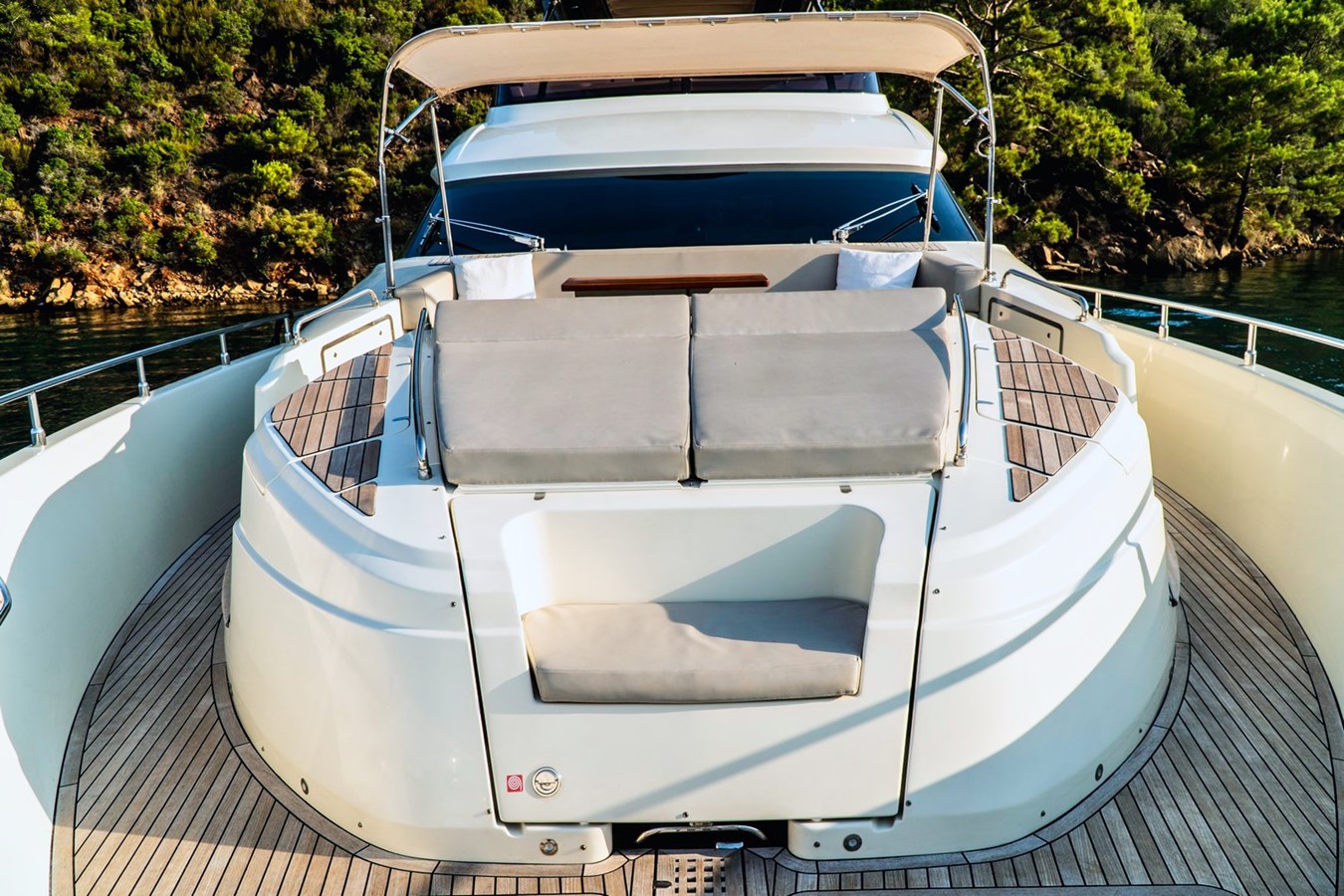 Dominator Motor Yacht DOLLY For Sale