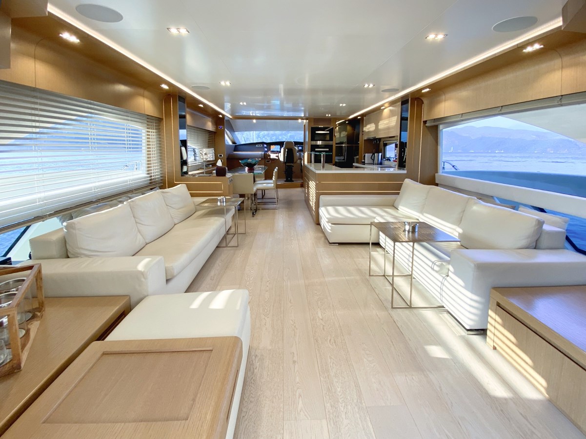 Dominator Motor Yacht DOLLY For Sale