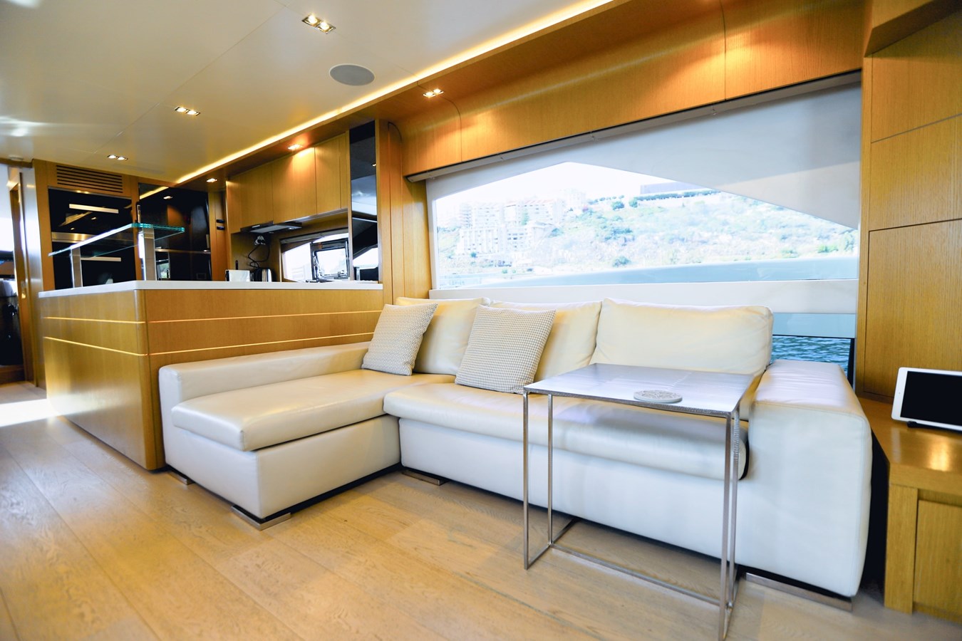 Dominator Motor Yacht DOLLY For Sale