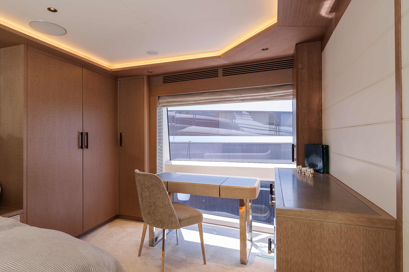 Sirena Motor Yacht HELIOPHILIA For Sale