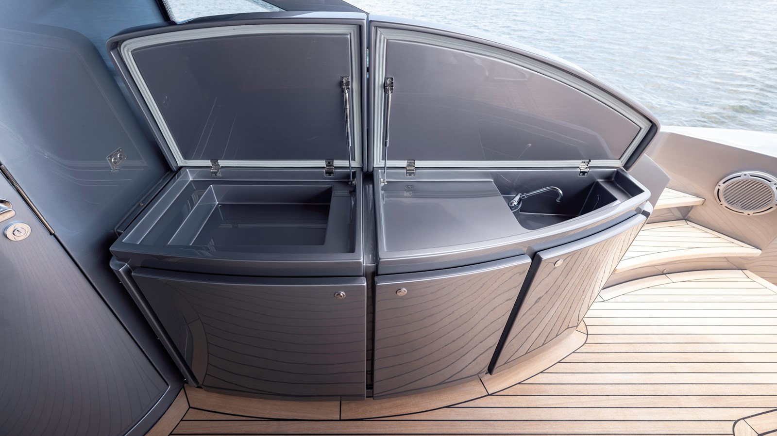 Pershing Sport Yacht ANDIAMO II For Sale