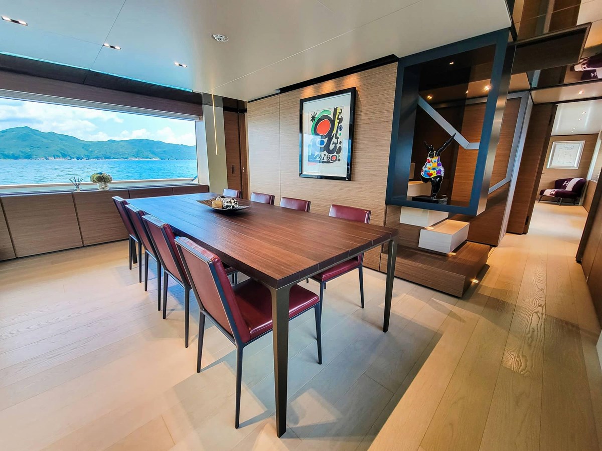 Ferretti Custom Line Cruising Yacht Custom Line Navetta 33 For Sale