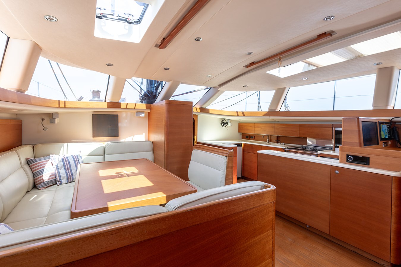 Shipman Shipyard Cruising Sailboat CAIAROSSA For Sale