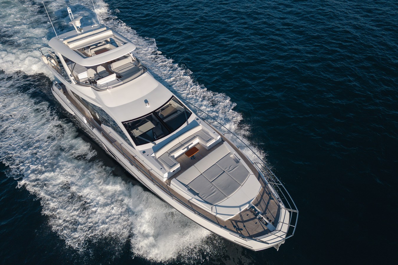 Azimut Yachts Motor Yacht HELSIE SI For Sale