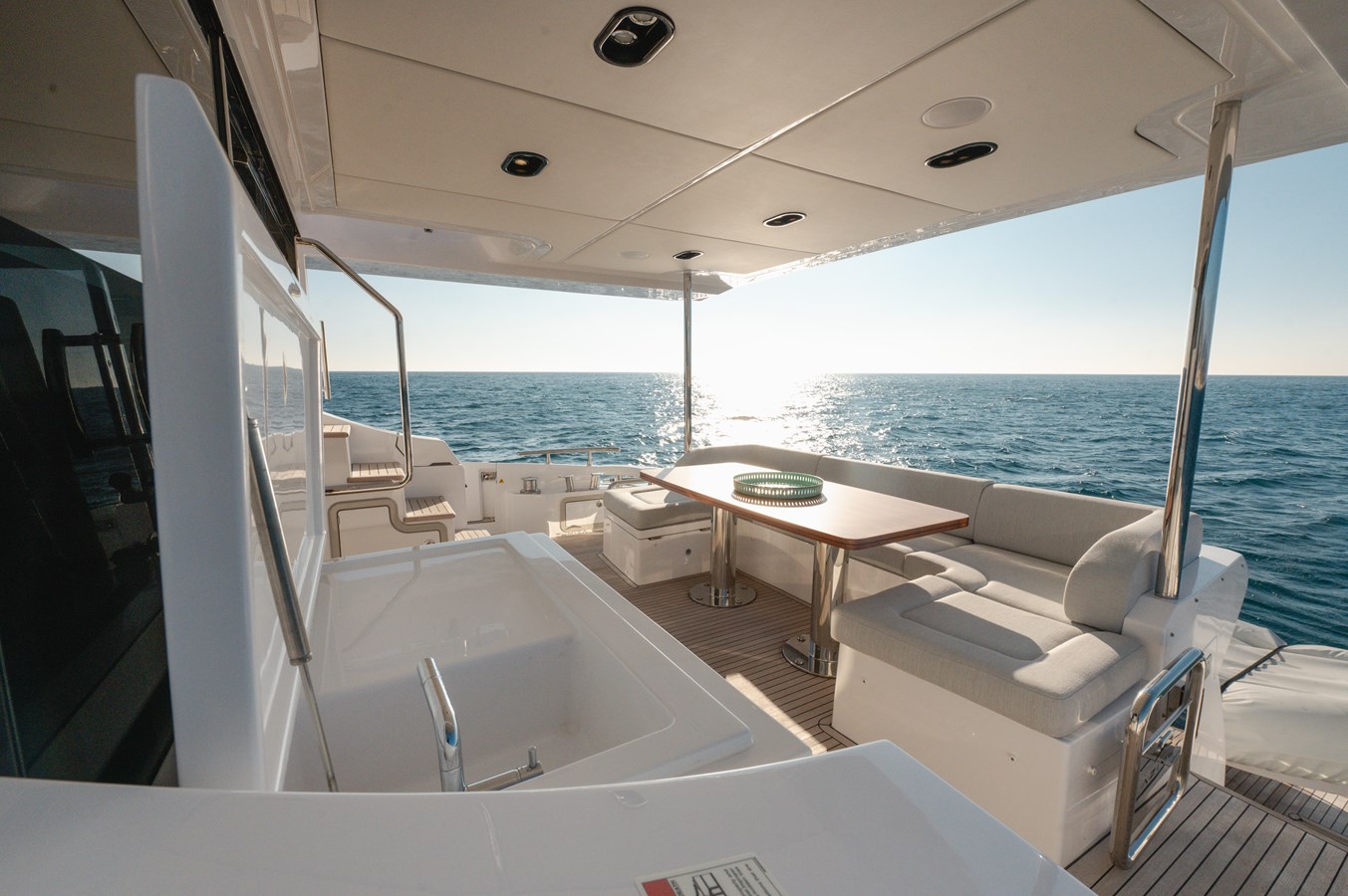 Azimut Yachts Motor Yacht HELSIE SI For Sale