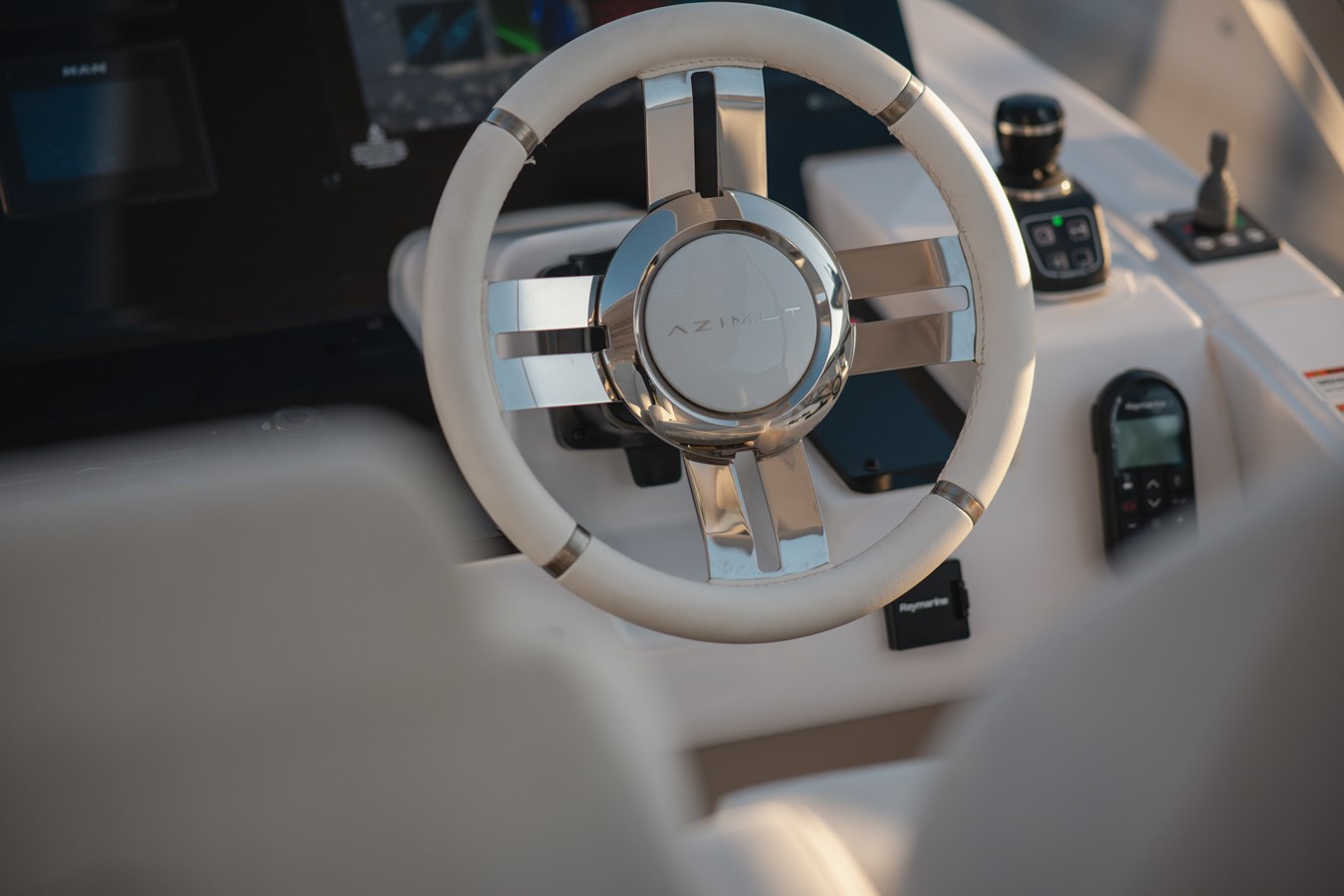 Azimut Yachts Motor Yacht HELSIE SI For Sale