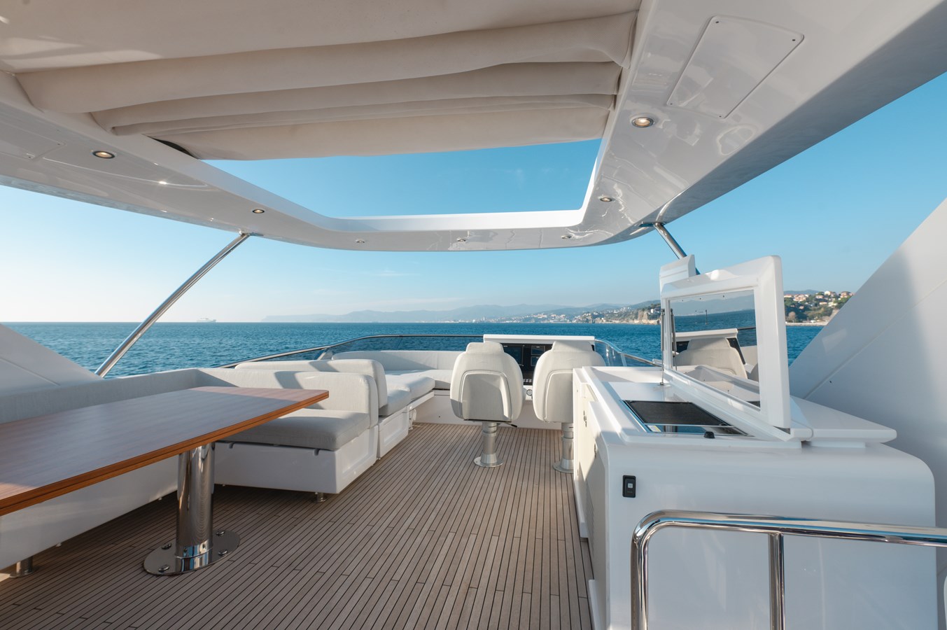Azimut Yachts Motor Yacht HELSIE SI For Sale