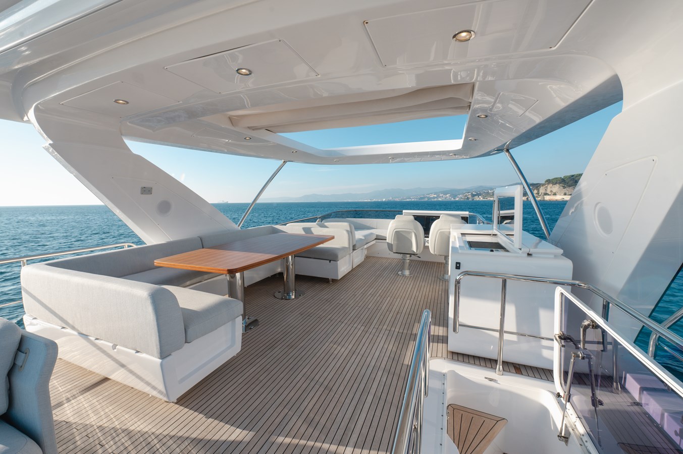 Azimut Yachts Motor Yacht HELSIE SI For Sale