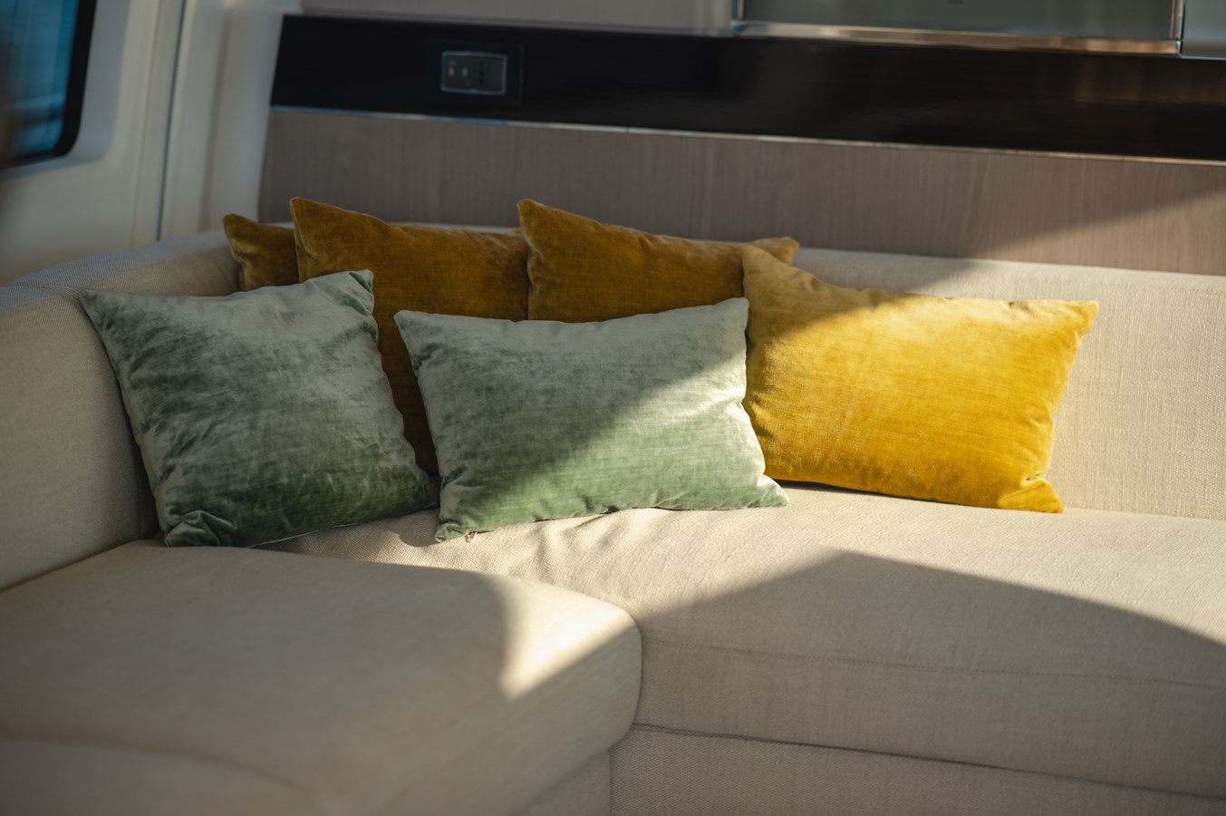 Azimut Yachts Motor Yacht HELSIE SI For Sale