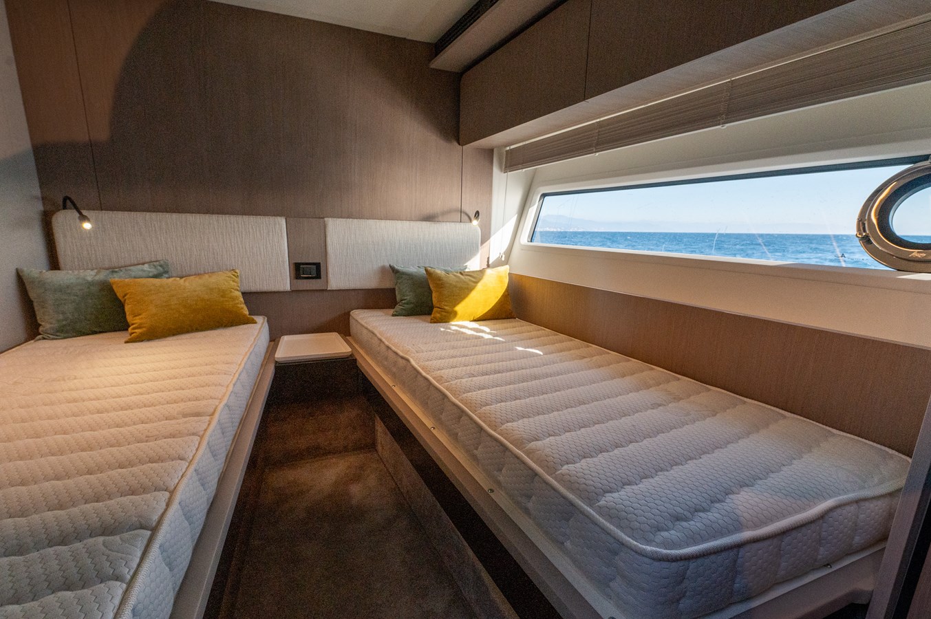 Azimut Yachts Motor Yacht HELSIE SI For Sale
