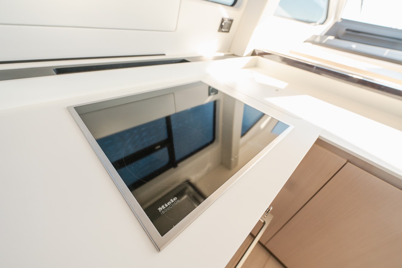 Azimut Yachts Motor Yacht HELSIE SI For Sale