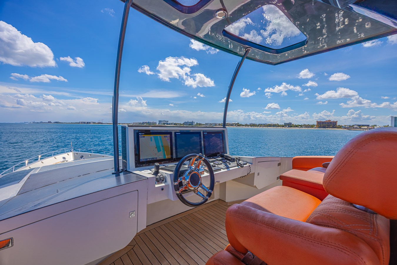 Lazzara Yachts Motor Yacht Chapter II For Sale