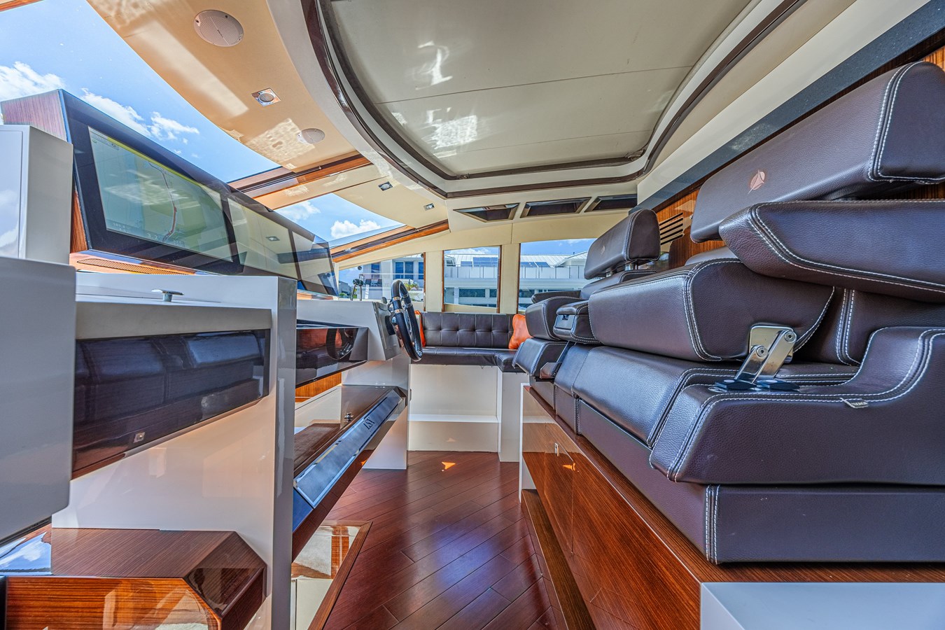 Lazzara Yachts Motor Yacht Chapter II For Sale