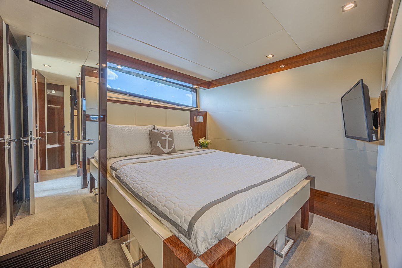 Lazzara Yachts Motor Yacht Chapter II For Sale