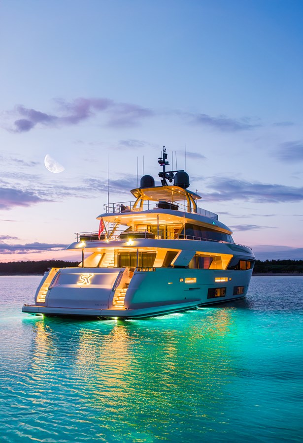 Custom Line Motor Yacht SK For Sale