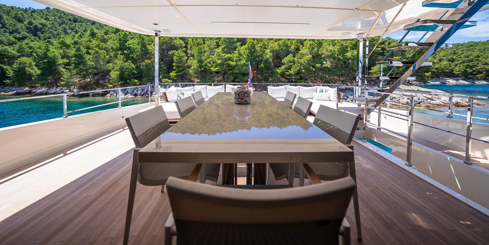 Custom Line Motor Yacht SK For Sale