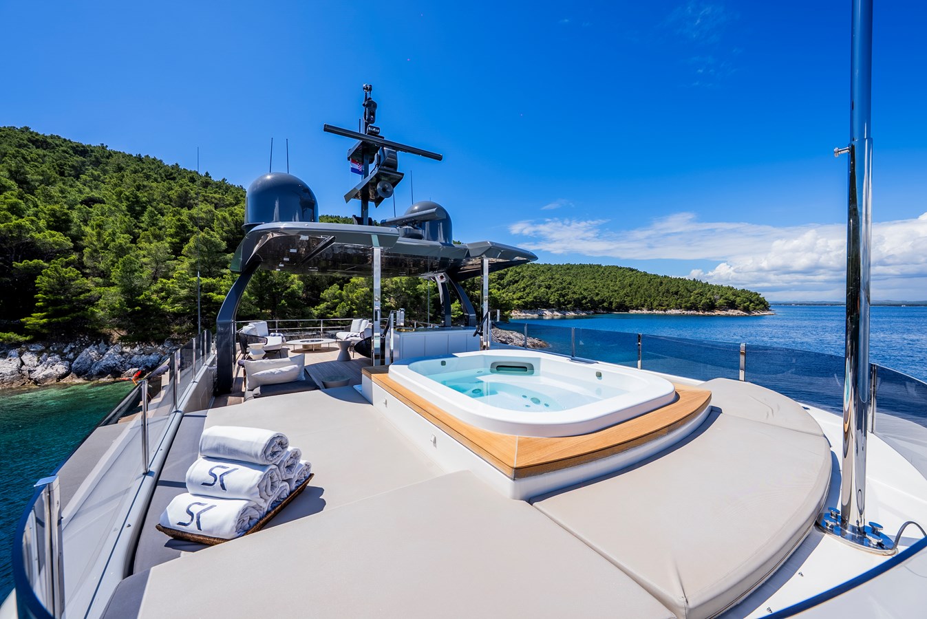 Custom Line Motor Yacht SK For Sale