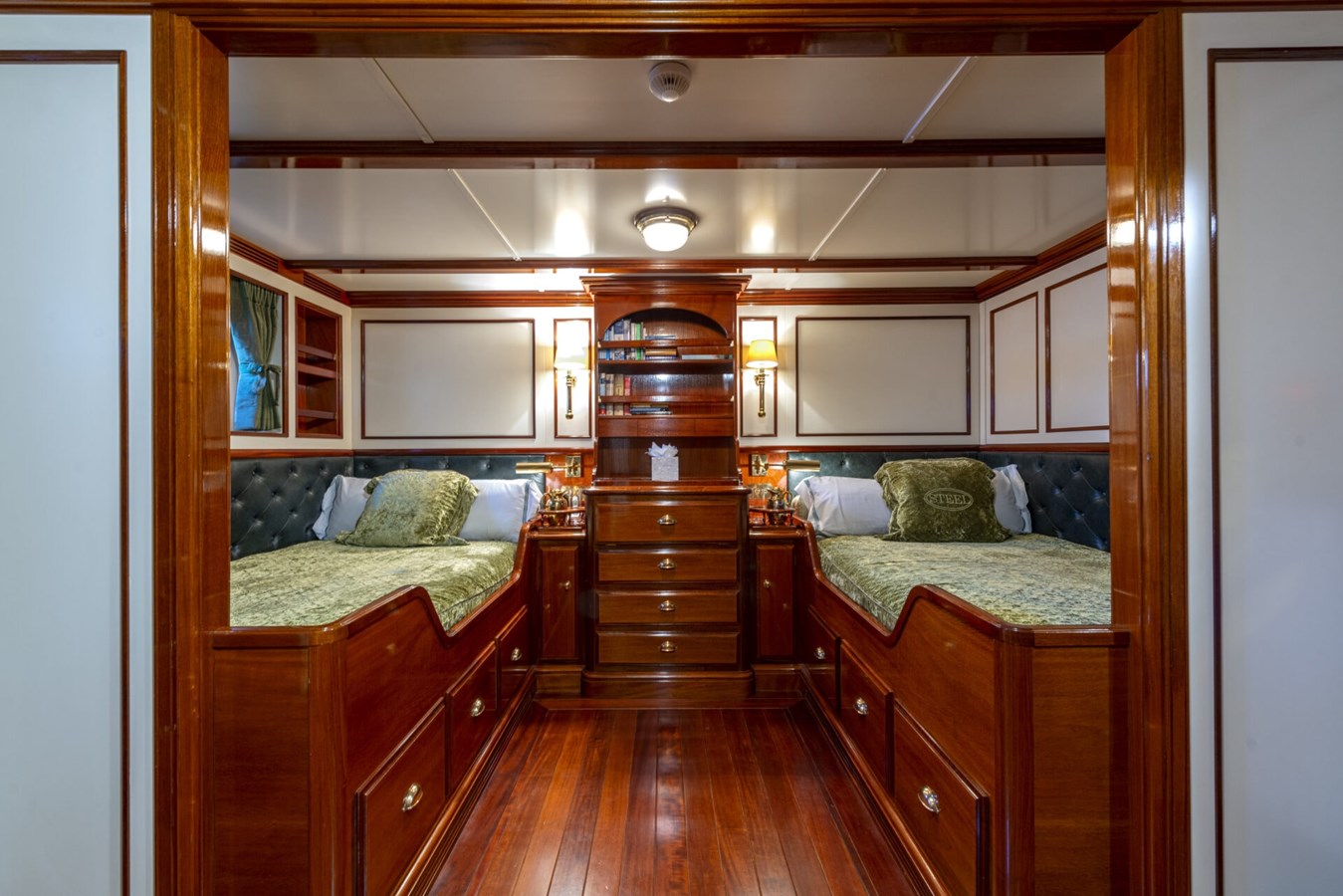 Pendennis Motor Yacht STEEL For Sale