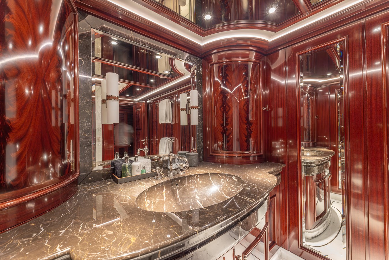 Feadship Motor Yacht ROCK IT For Sale