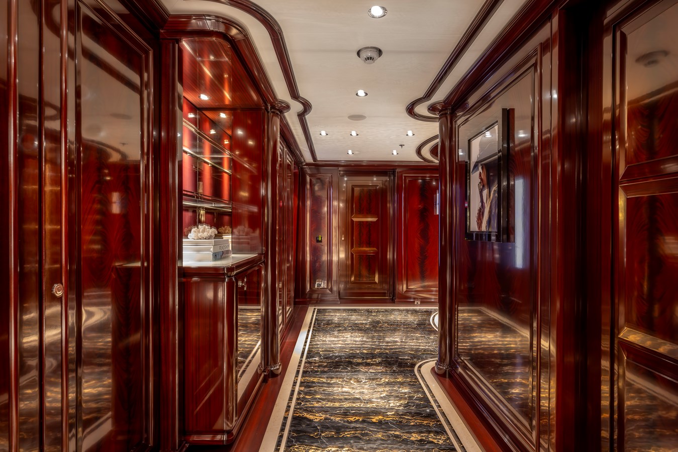 Feadship Motor Yacht ROCK IT For Sale