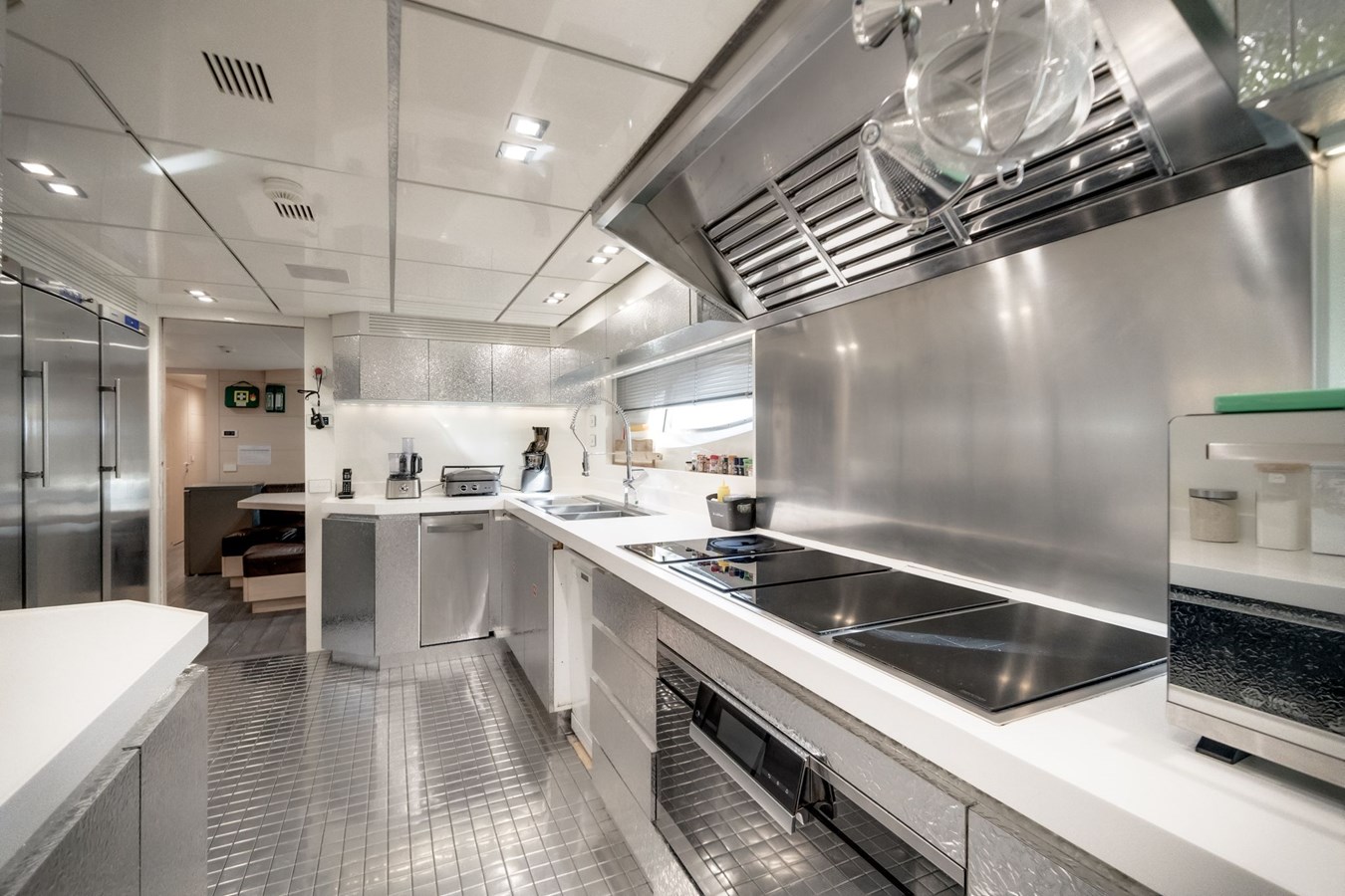 Ab Yachts Motor Yacht FAST & FURIOUS For Sale