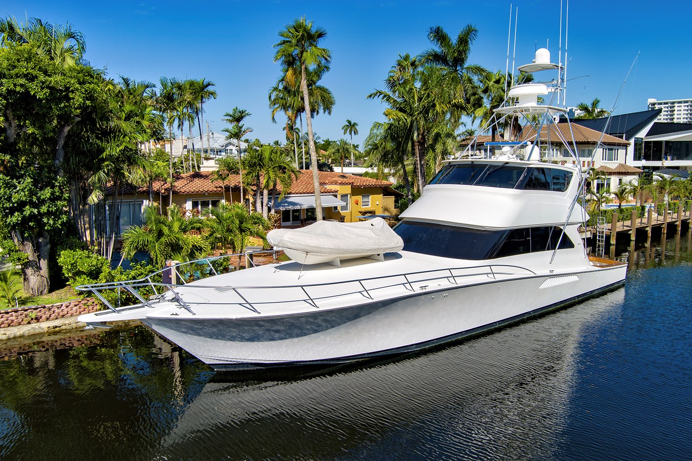 Viking Motor Yacht VKY74038A808 For Sale