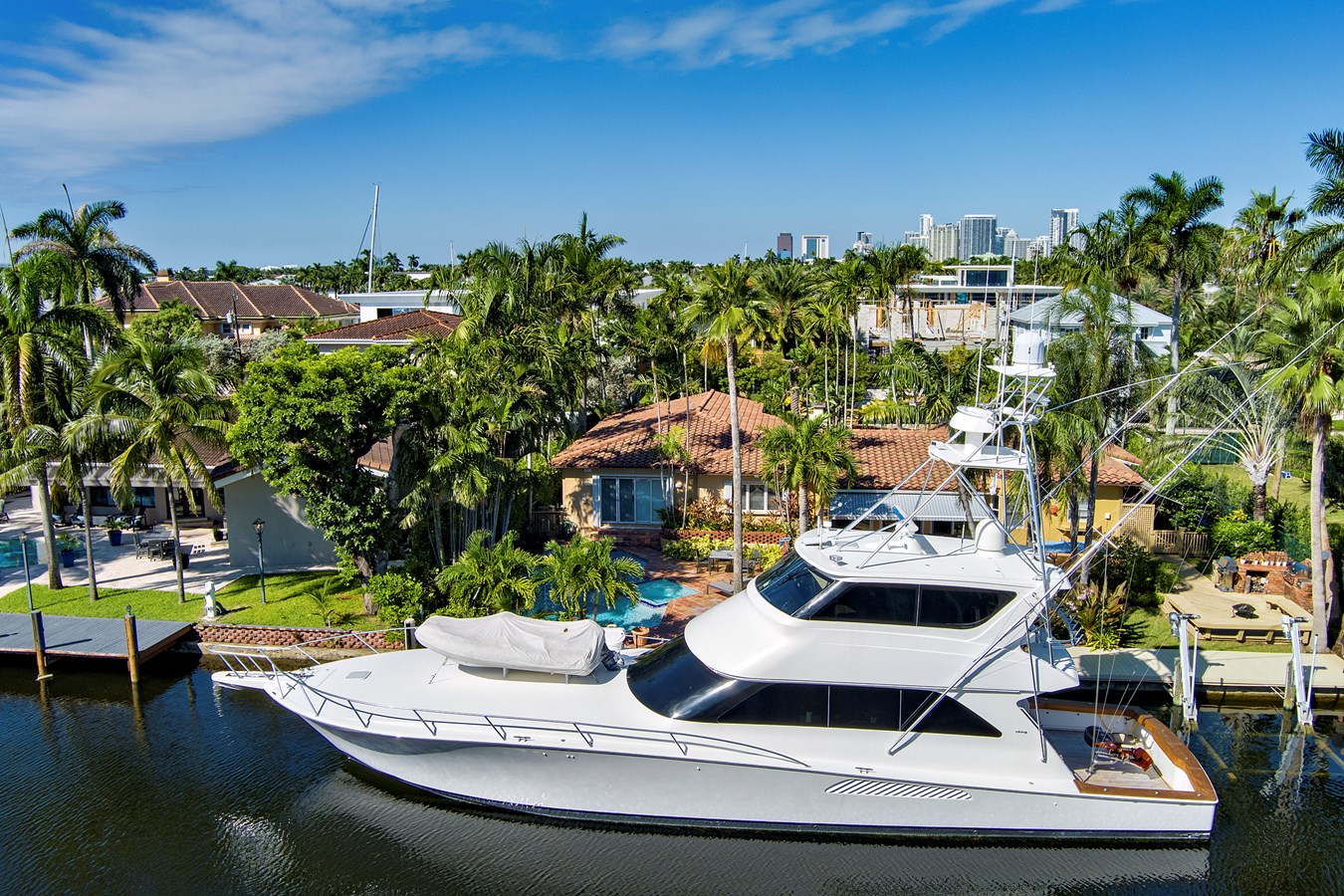 Viking Motor Yacht VKY74038A808 For Sale