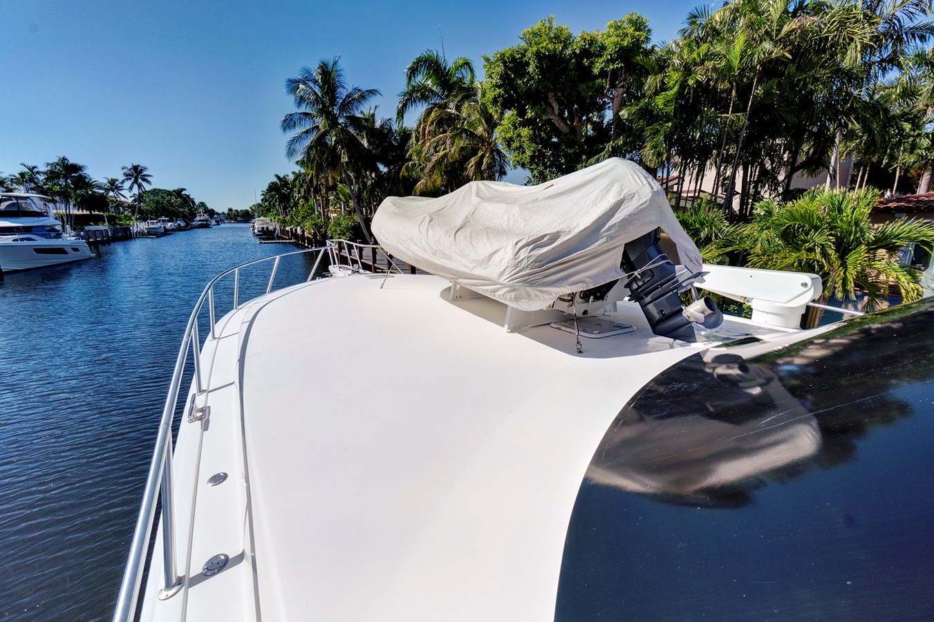 Viking Motor Yacht VKY74038A808 For Sale