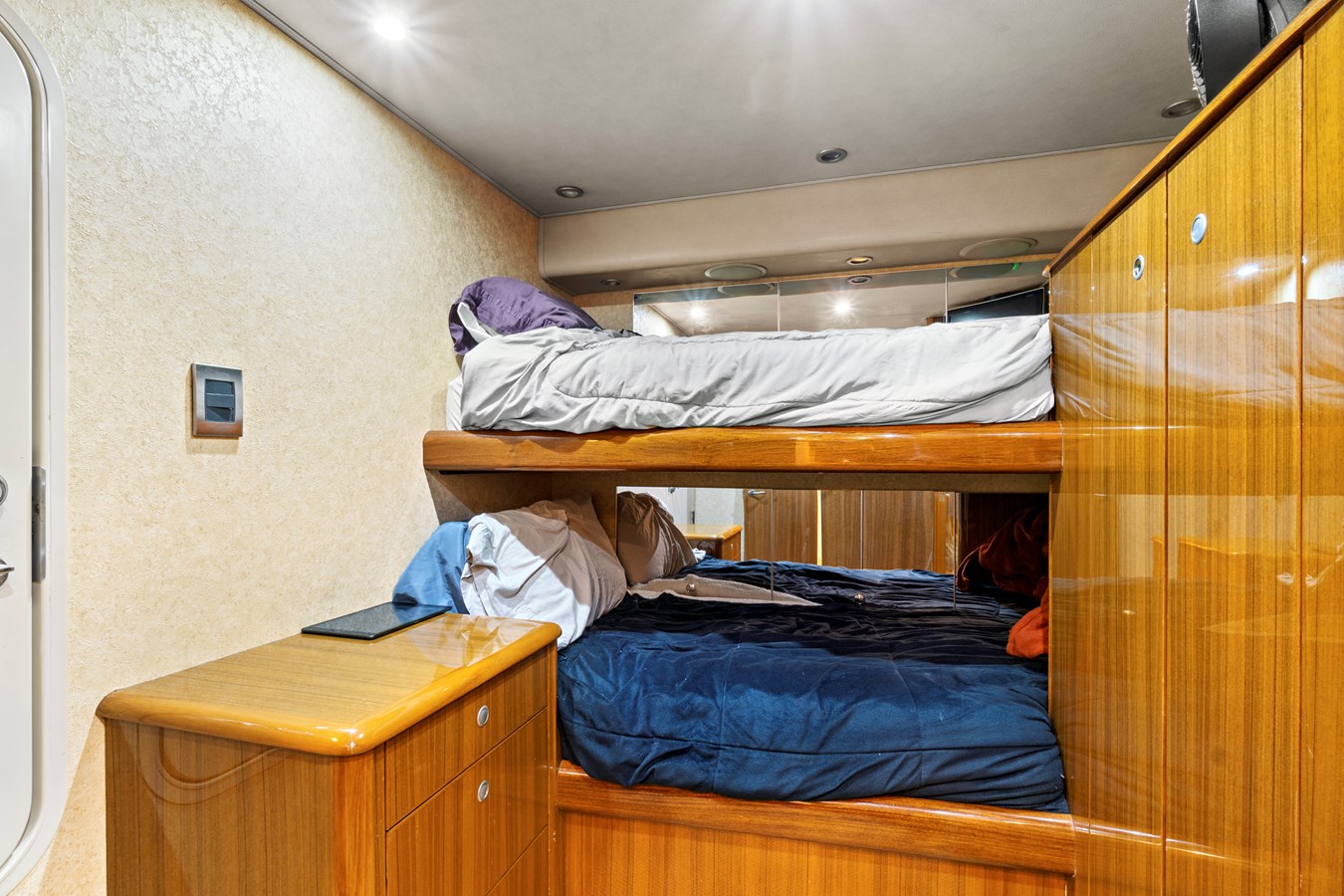 Viking Motor Yacht VKY74038A808 For Sale