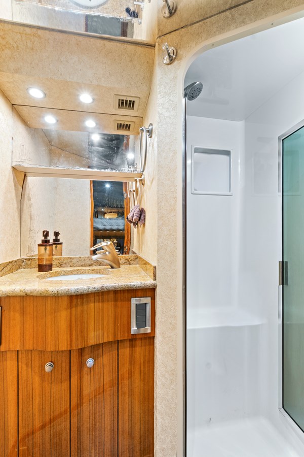 Viking Motor Yacht VKY74038A808 For Sale
