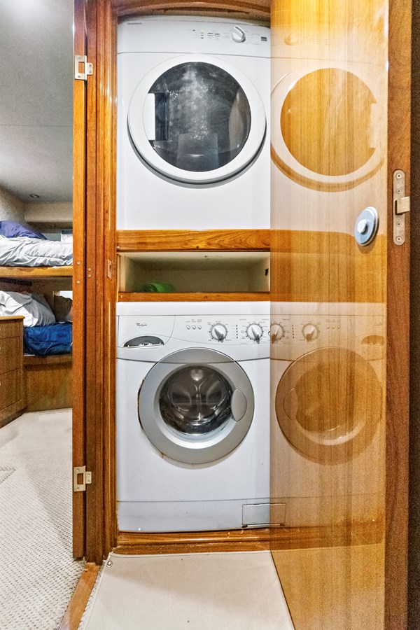 Viking Motor Yacht VKY74038A808 For Sale