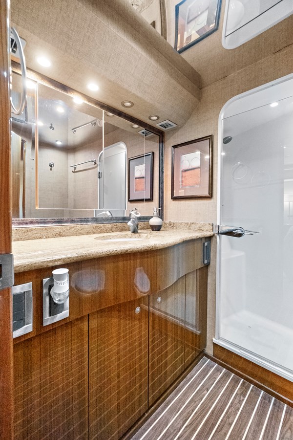 Viking Motor Yacht VKY74038A808 For Sale