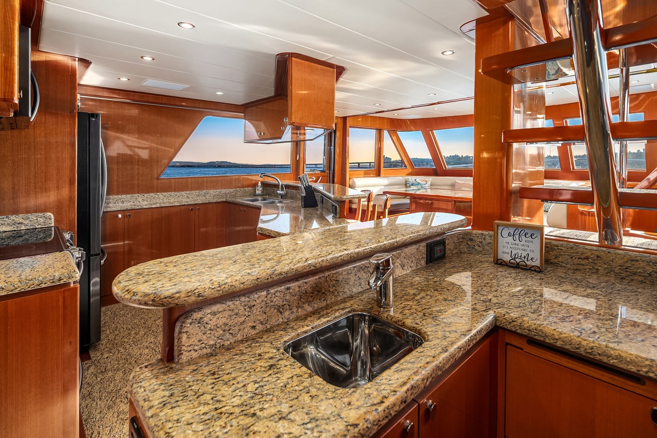 Hampton Yachts Motor Yacht LA BELLA VITA II For Sale