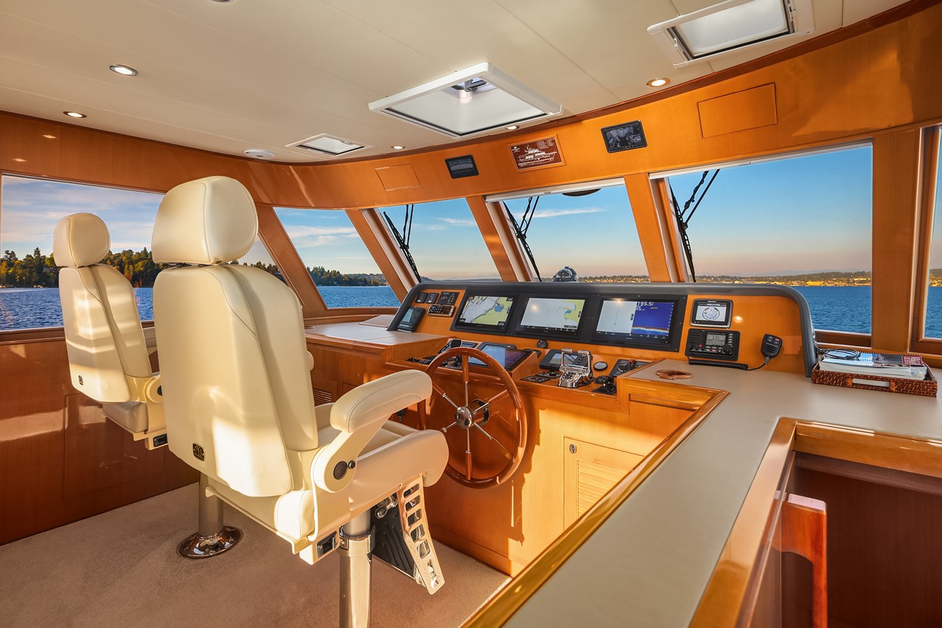 Hampton Yachts Motor Yacht LA BELLA VITA II For Sale