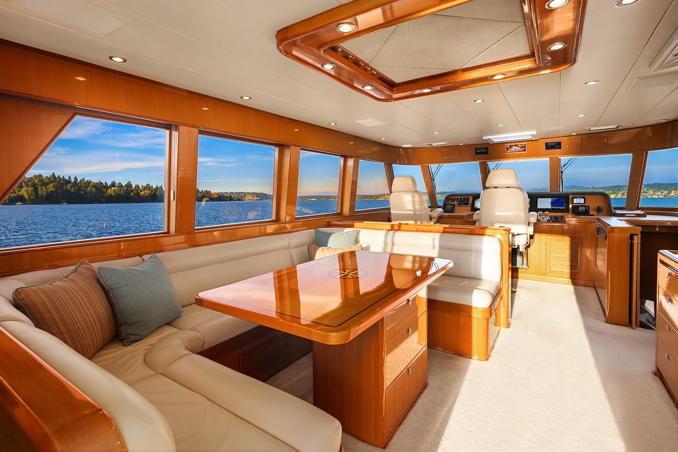 Hampton Yachts Motor Yacht LA BELLA VITA II For Sale