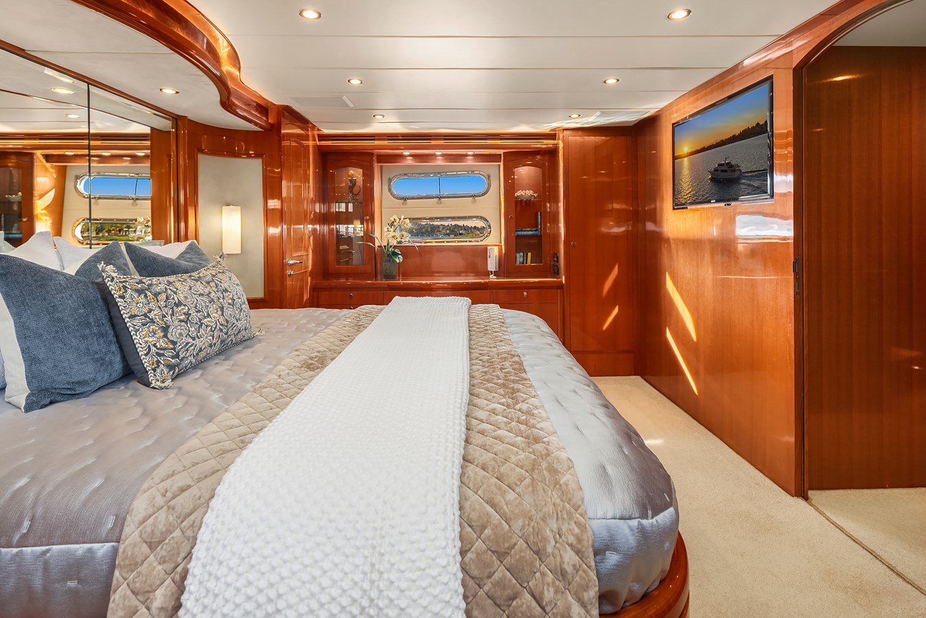 Hampton Yachts Motor Yacht LA BELLA VITA II For Sale