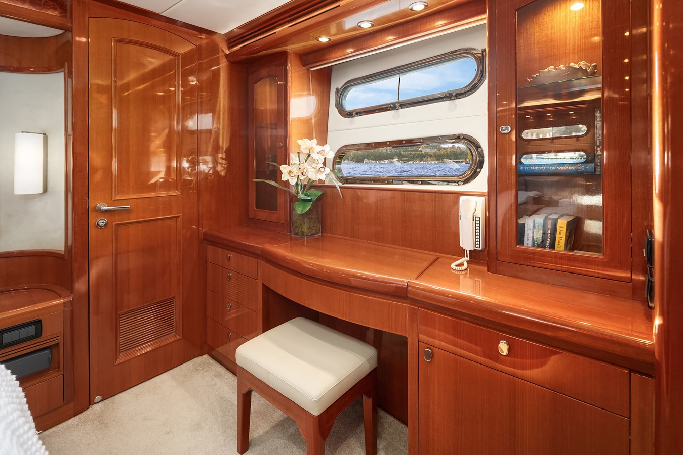 Hampton Yachts Motor Yacht LA BELLA VITA II For Sale