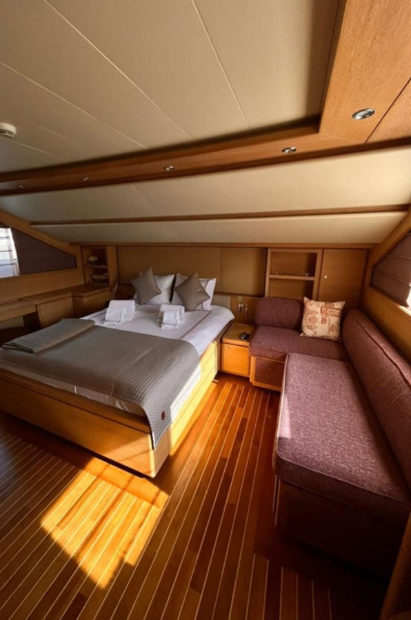 Custom Line Motor Yacht MISS ADO For Sale