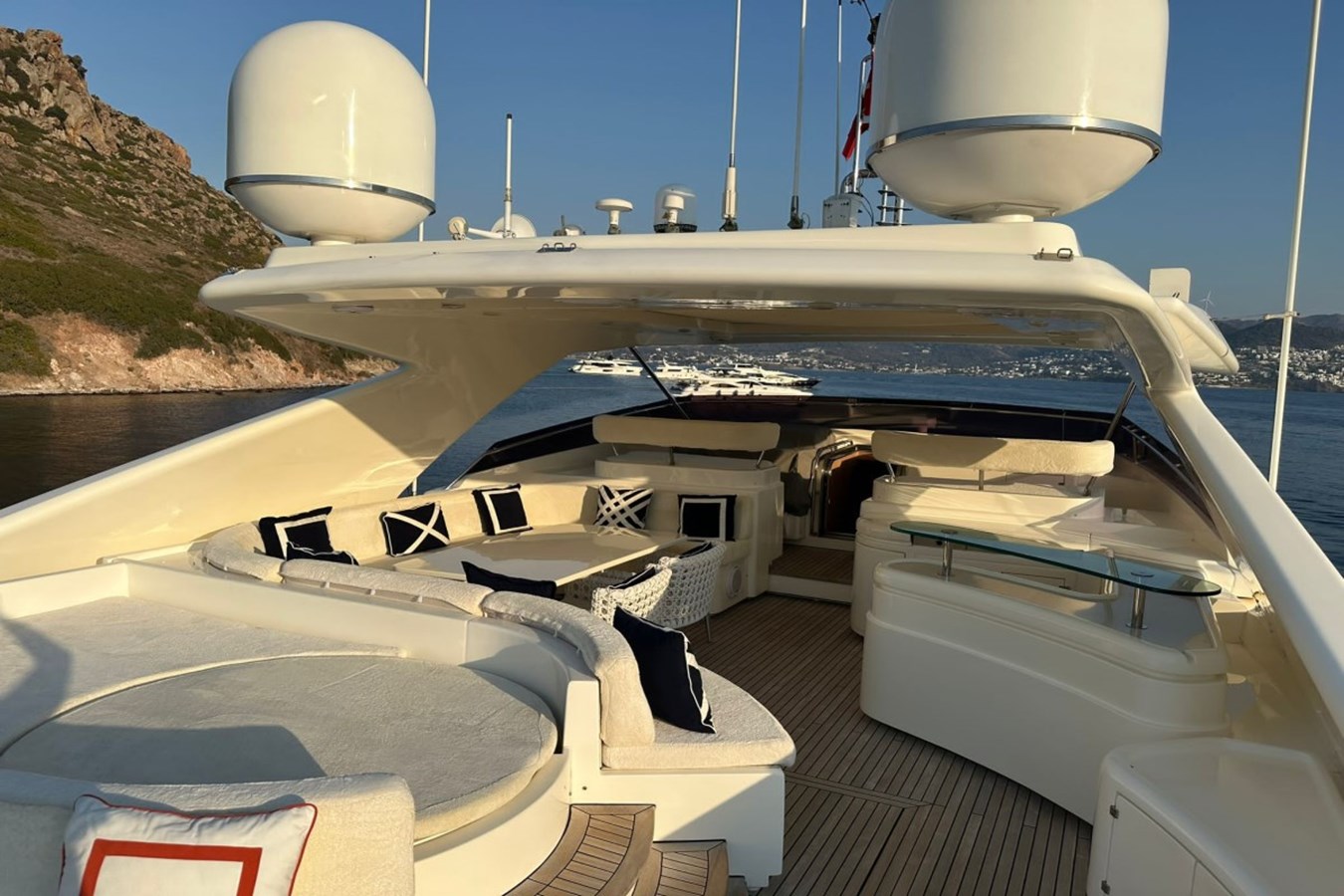 Custom Line Motor Yacht MISS ADO For Sale