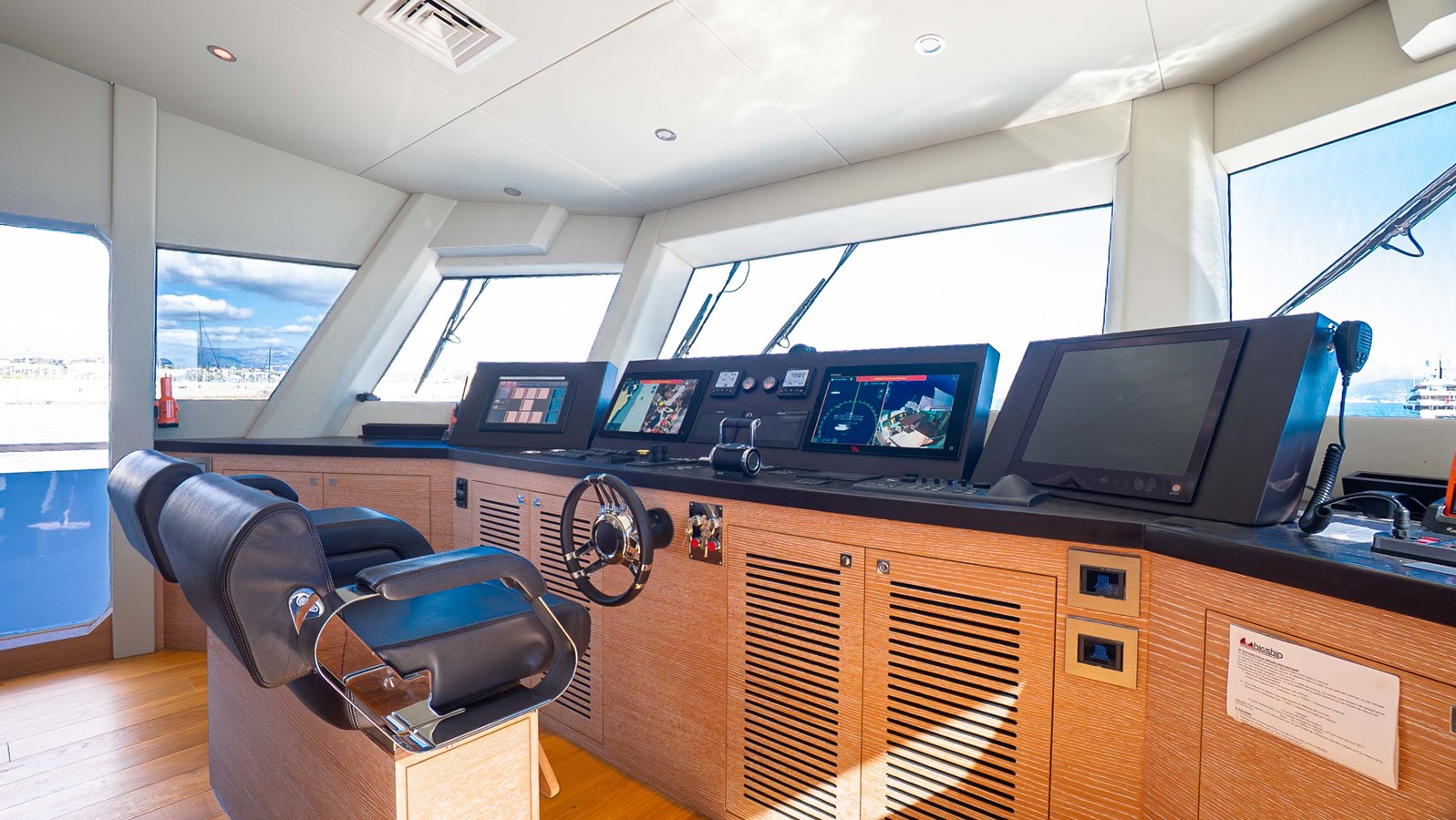 Numarine Motor Boat RAY For Sale